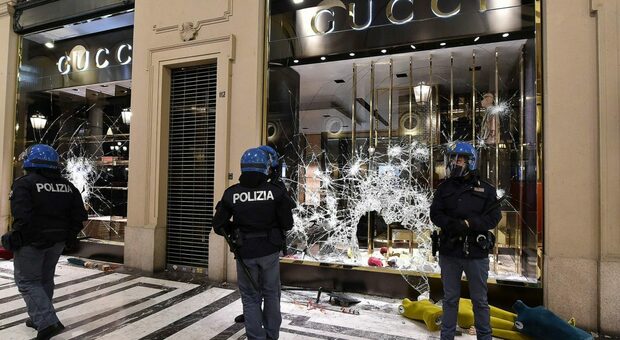 Torino, baby gang ancora in azione. Il professore di frontiera: «Questo fenomeno non si risolve solo con repressione e processi»