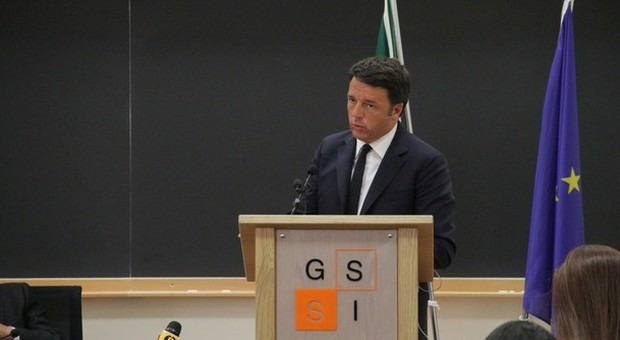 Renzi, battuta sul Teramo in serie D scatena il putiferio. Palazzo Chigi: il premier non voleva irridere