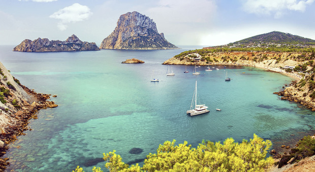 Maiorca, Minorca, Ibiza e Formentera: prezzi e affitti alle stelle. Le isole spagnole da sogno a incubo