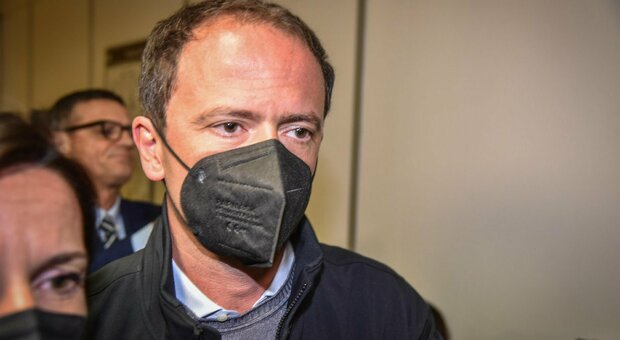 Alberto Genovese (per ora) resta in carcere: i giudici chiedono una perizia psichiatrica