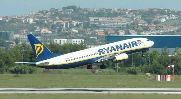 Voli low cost, Ryanair svela come risparmiare: ecco i giorni in cui viaggiare e le mete più convenienti