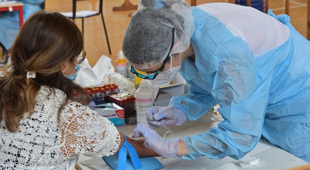 Coronavirus, Lombardia: 242 nuovi positivi e 14 morti, calano i ricoveri