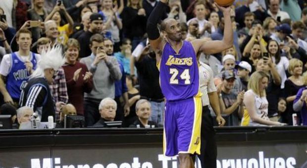 Kobe Bryant nella leggenda: supera Jordan ​e diventa il terzo miglior marcatore di sempre