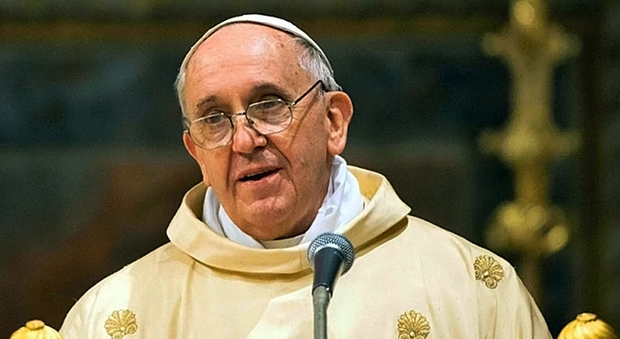 Il Papa contro le malelingue: "Chi non sparla può diventare santo"