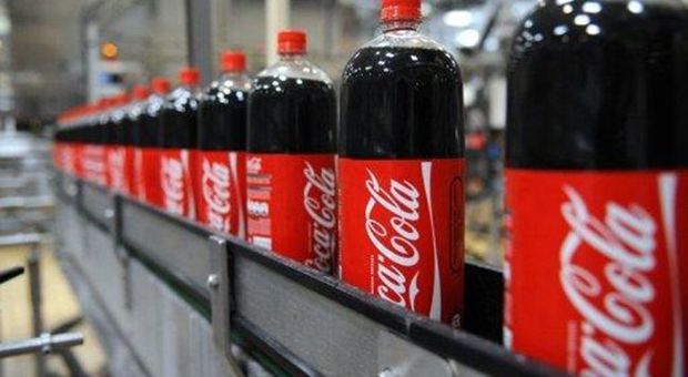 Coca-Cola riduce i costi per 3 miliardi. Taglierà 1600-1800 posti