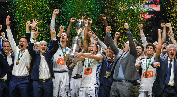 Basket, la Coppa Italia è della Gevi Napoli: Olimpia Milano battuta in finale 77-72