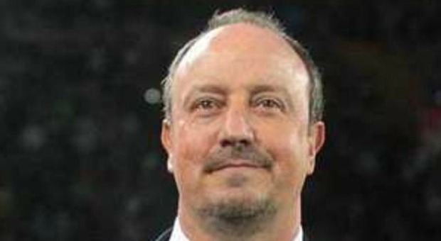 Rafa Benitez: "Higuain è uscito dalla gabbia. Ora 3 anni di silenzio stampa: porta fortuna"