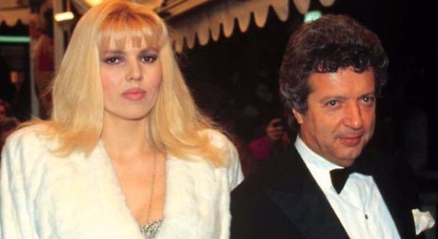 Vittorio Cecchi Gori esce dall'ospedale dopo due mesi: con lui l'ex moglie Rita Rusic
