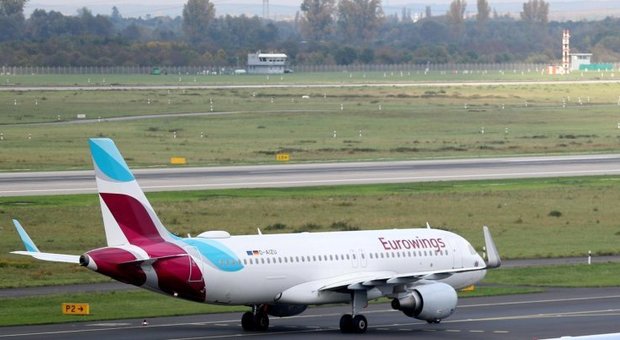Turbolenze sul volo Lamezia Terme-Berlino: otto feriti, grave una donna