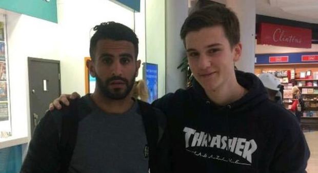 Roma, giallo Mahrez. Un tifoso lo incontra al cambio e scrive: «Addio Riyad»
