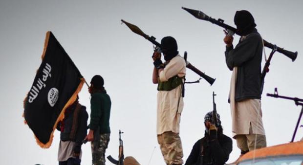 Espulso tunisino residente a Perugia, inneggiava all'Isis su Facebook