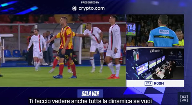 Gol annullato a Piccoli in Lecce-Milan, l'audio del Var: Abisso ha deciso prima di vedere tutte le cam. Rocchi ribadisce: «Decisione giusta ma dolorosa». Video
