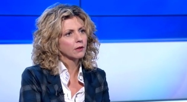 M5S, Barbara Lezzi: «Tra Raggi e Lombardi pace vera, Salvini fa da palo alla banda Pd-Fi»