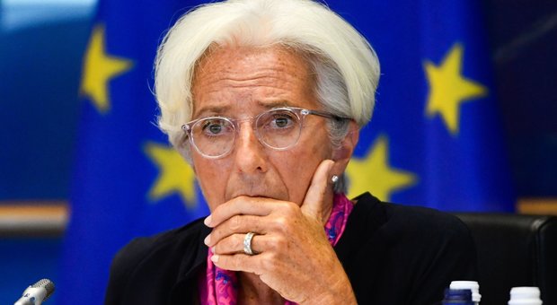 Lagarde nel solco di Draghi: Bce proseguirà con politica accomodante
