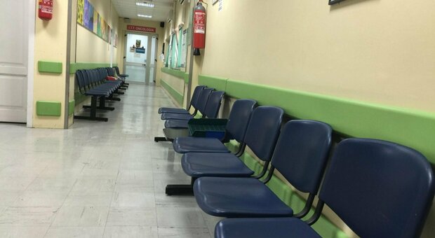 Sciopero medici oggi 18 dicembre, a rischio 25mila interventi: dalla radiologia alla psichiatria, quali servizi salteranno