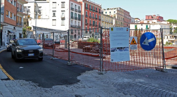 Napoli, finisce il tempi record il senso unico alternato al Corso Vittorio Emanuele