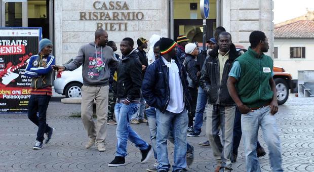 Persone immigrate a Rieti (Archivio)