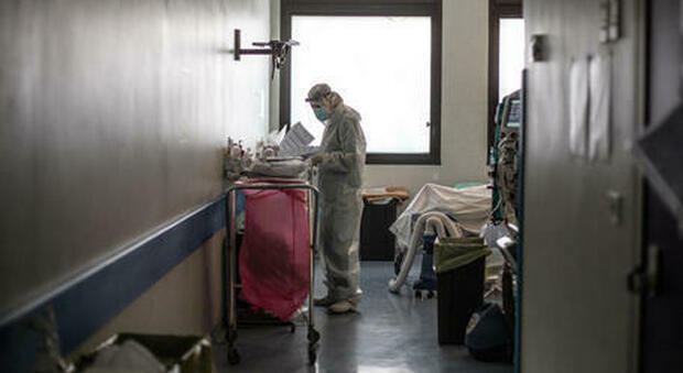 Focolaio in una casa per minori a Caltanissetta: 25 contagiati, bimba di 3 mesi in ospedale