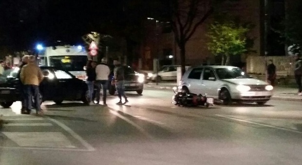 Ascoli, schianto a Porta Maggiore Giovane in scooter ricoverato all'ospedale