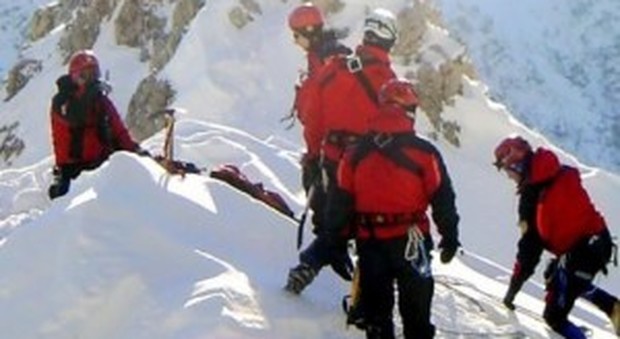 Monte Bianco, resti trovati nel ghiacciaio: sono di alpinisti ventenni scomparsi nel 1992