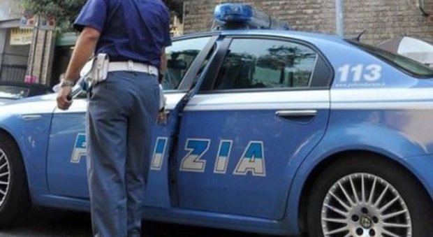 Claudio, agente di polizia, si spara e si uccide in auto: aveva 52 anni