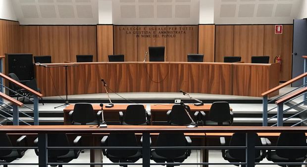 Un'aula del Tribunale di Viterbo