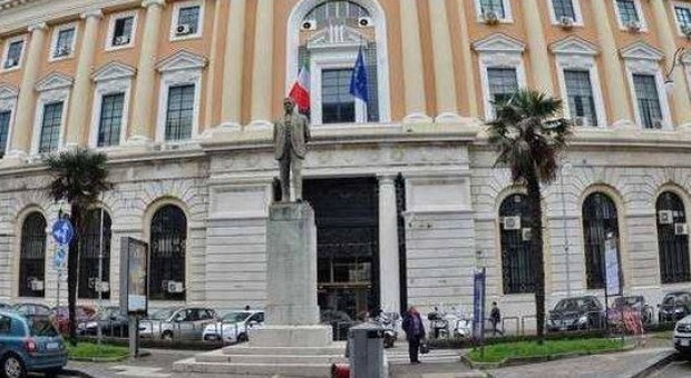 Salerno, rissa in Tribunale: botte tra donne per motivi di eredità