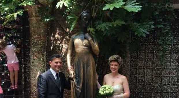 Enrico Aragona e Sonia Cascioli sposi a Verona Li ha uniti in matrimonio il sindaco Flavio Tosi