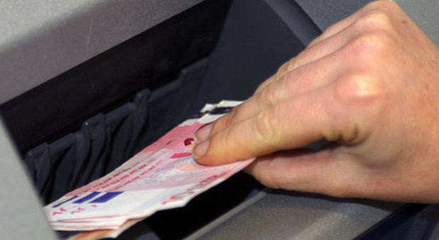 Pagamenti in contante, cosa cambia dal 1° luglio: «Tetto a 2mila euro, sanzioni fino a 50mila»