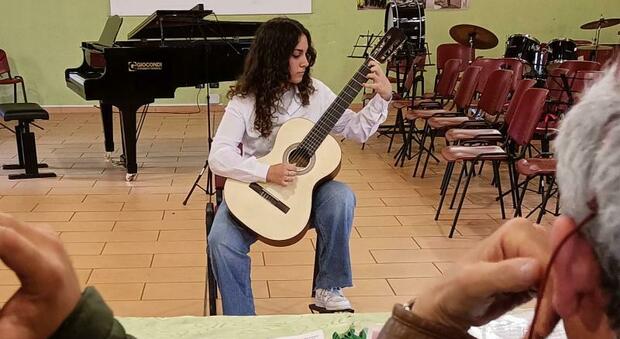 La giovane chitarrista Valeria D'Aquilio vince nei concorsi nazionali in Umbria e Abruzzo