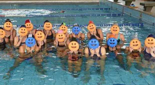 Verso il Mondiale: allenamento in piscina per le Azzurre del volley