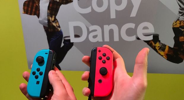 Nintendo svela la nuova console Switchc