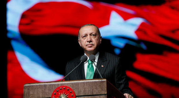 Siria e Turchia: scade la tregua. Erdogan incontra Putin, ma sogna la bomba atomica