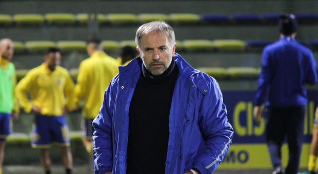 Giovanni Cornacchini, allenatore della Fermana