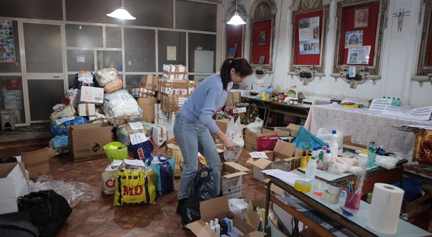 Napoli raccolta di medicinali e aiuti per l'Ucraina nei centri sociali
