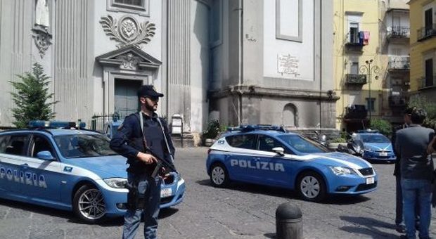 Napoli: droga nel rione Sanità, arrestati tre spacciatori del clan Vastarella