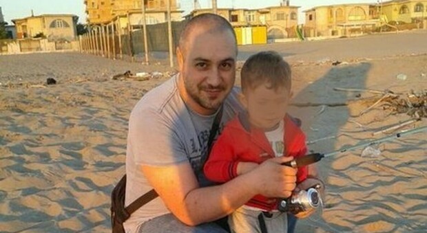 Ucraina, la disperazione di un padre napoletano: «Temo per mio figlio deportato lì dalla mia ex»