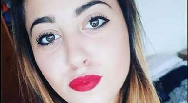 Beatrice muore a 19 anni: malore improvviso in stanza, il dolore della scuola su Facebook
