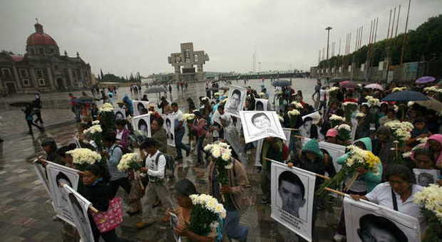 Messico, i cittadini indagano sulla scomparsa dei 43 studenti