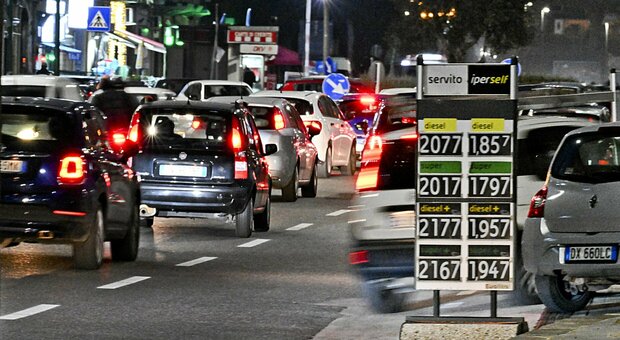 Prezzi benzina, sciopero gestori il 25 e 26 gennaio. Distributori chiusi su strade e autostrade