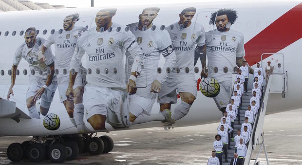 Il Real prende il volo: decolla l'Airbus decorato con Ronaldo e compagni 