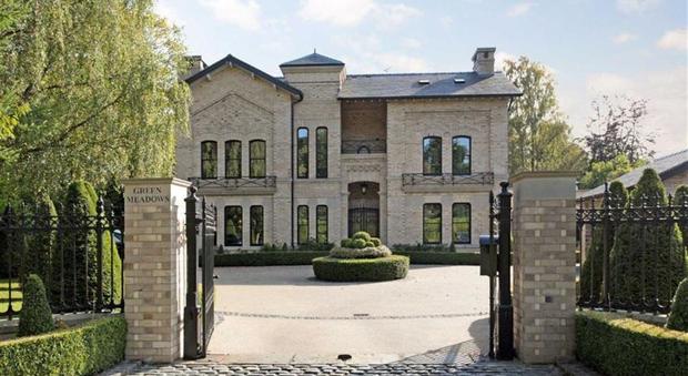 immagine Gb, in vendita la prima villa inglese di Ibrahimovic: ma il prezzo non è per tutti