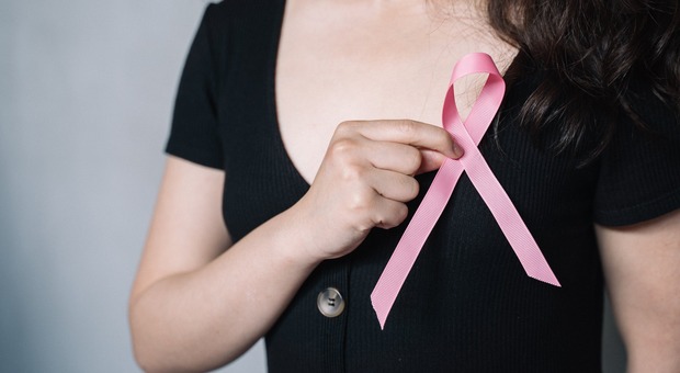 Tumore al seno, lo studio che cambia tutto: «Scoperta la proteina che può uccidere le cellule malate»