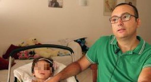 Marta, curata dal papà con la cannabis: «Con questi farmaci niente più epilessia»