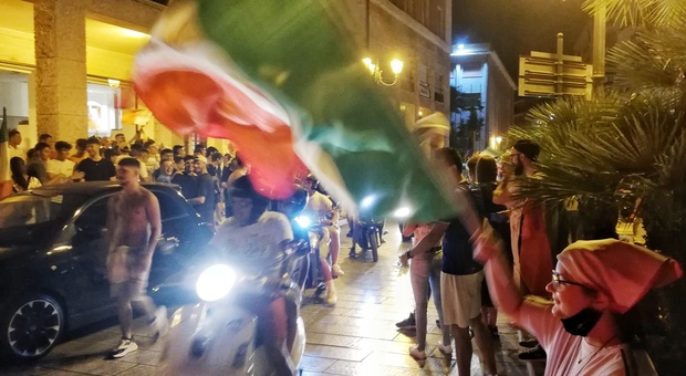 Finale Italia-Inghilterra, in Puglia niente maxischermi in piazza e controlli in bar e locali