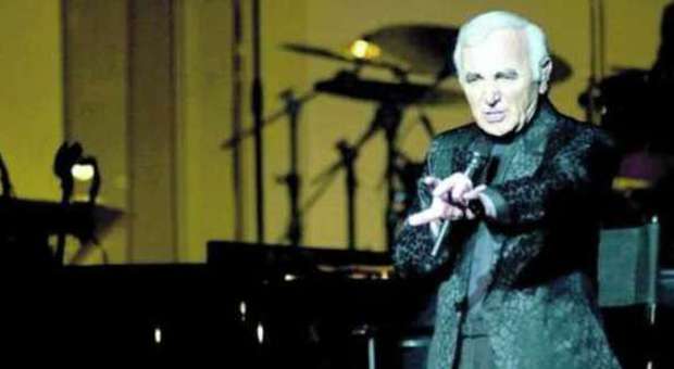 «Canterò fino a cent'anni», a tu per tu con Charles Aznavour: il primo luglio sarà nella Capitale
