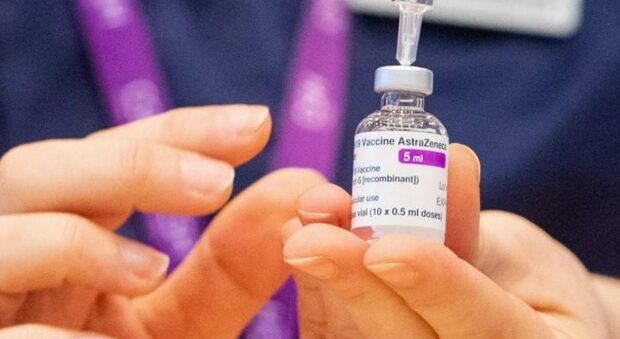 Cts Aifa, via libera a vaccino Astrazneca fino a 65 anni di età