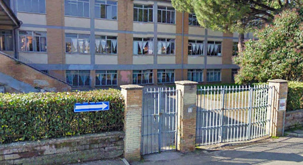 Civita Castellana, nuovi casi di Covid: due scuole chiuse per sanificazione