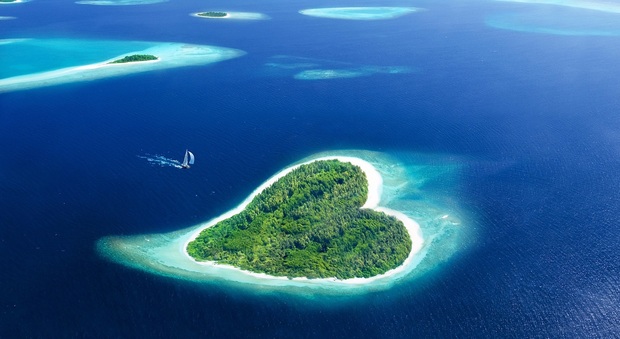 San Valentino tra le grandi città dell'amore e le isole a forma di cuore