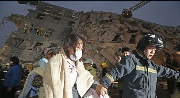 Violento terremoto a Taiwan, scossa 6.4: almeno 5 morti, numerosi feriti